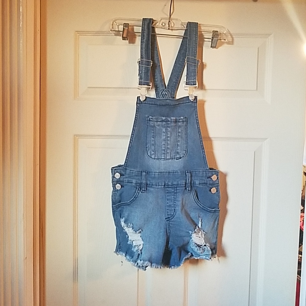 Size 0 Refuge jean short overalls
